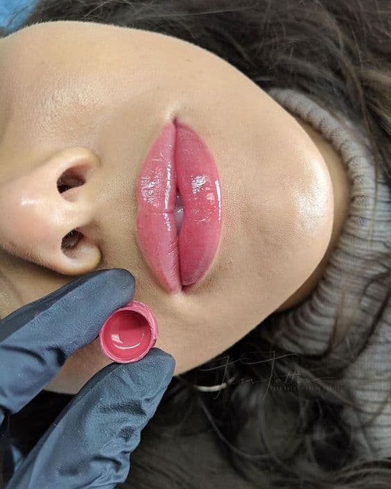 Lip blushing in Istanbul at Maral Beauty – natural lip tint and shape